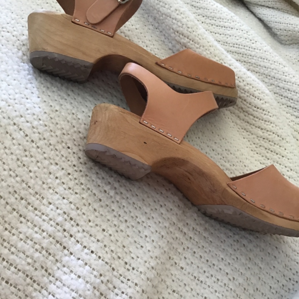 MIA Swedish Clogs - Picture 2 of 4